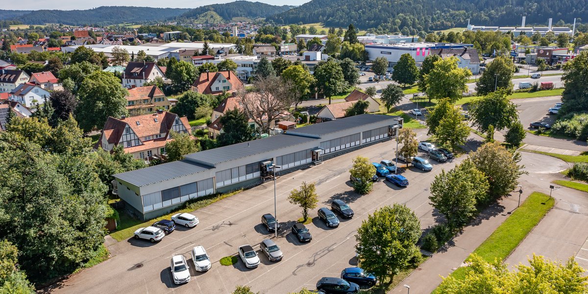 Light-Industrial-Immobilie Rottweil, Parkplatz