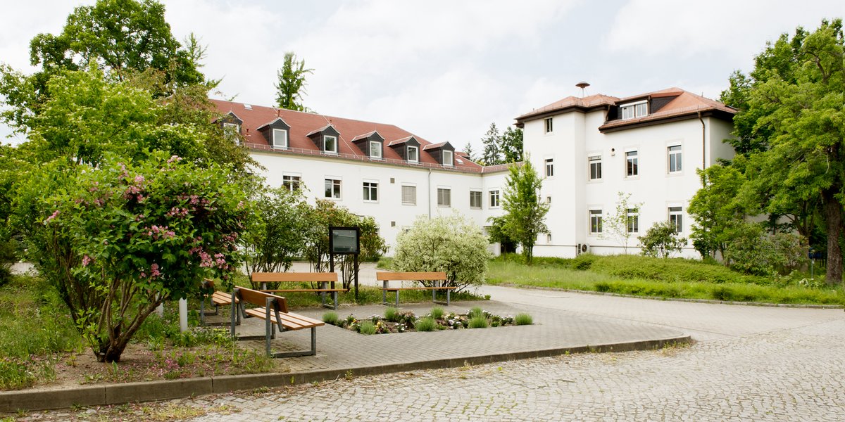 Pharmapark_Radebeul_Außenansicht_3